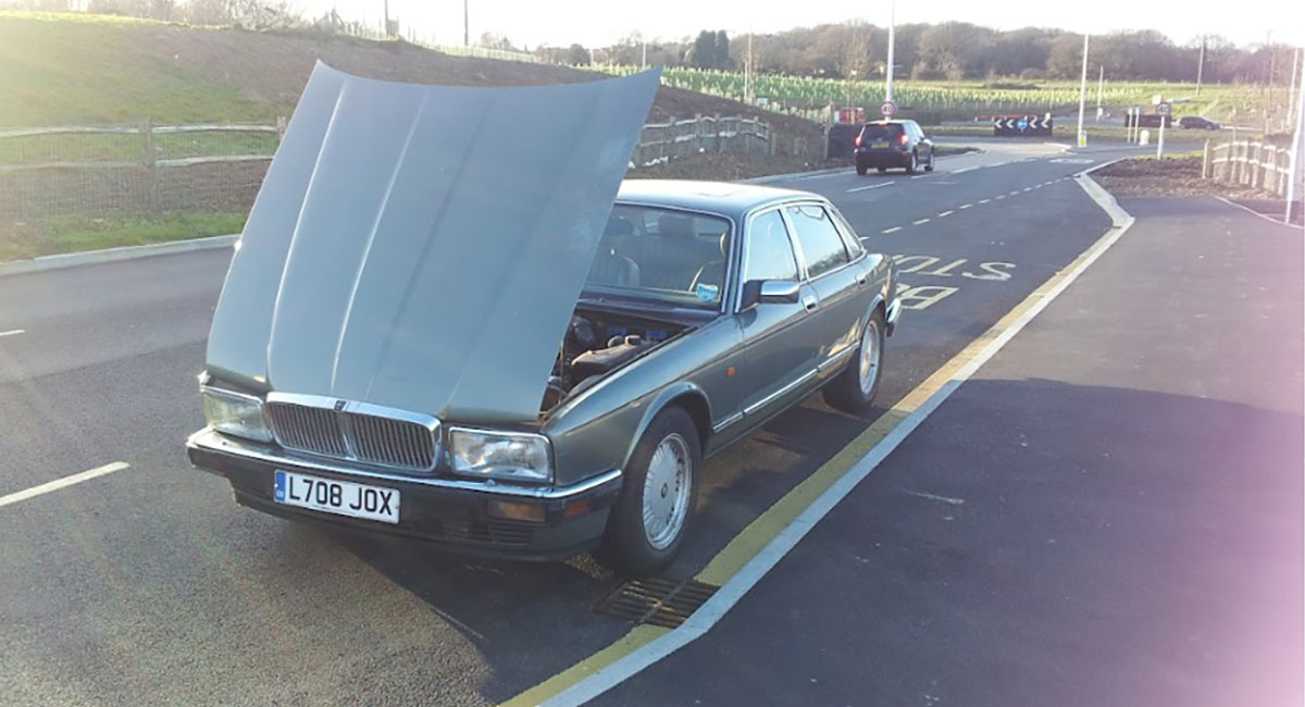 Jaguar XJ40